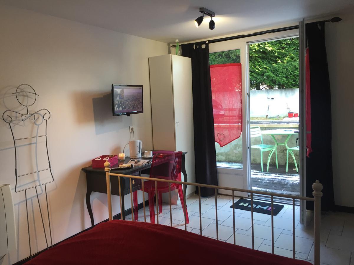 Chambres D'Hotes Poirier Bazin Montry Ngoại thất bức ảnh