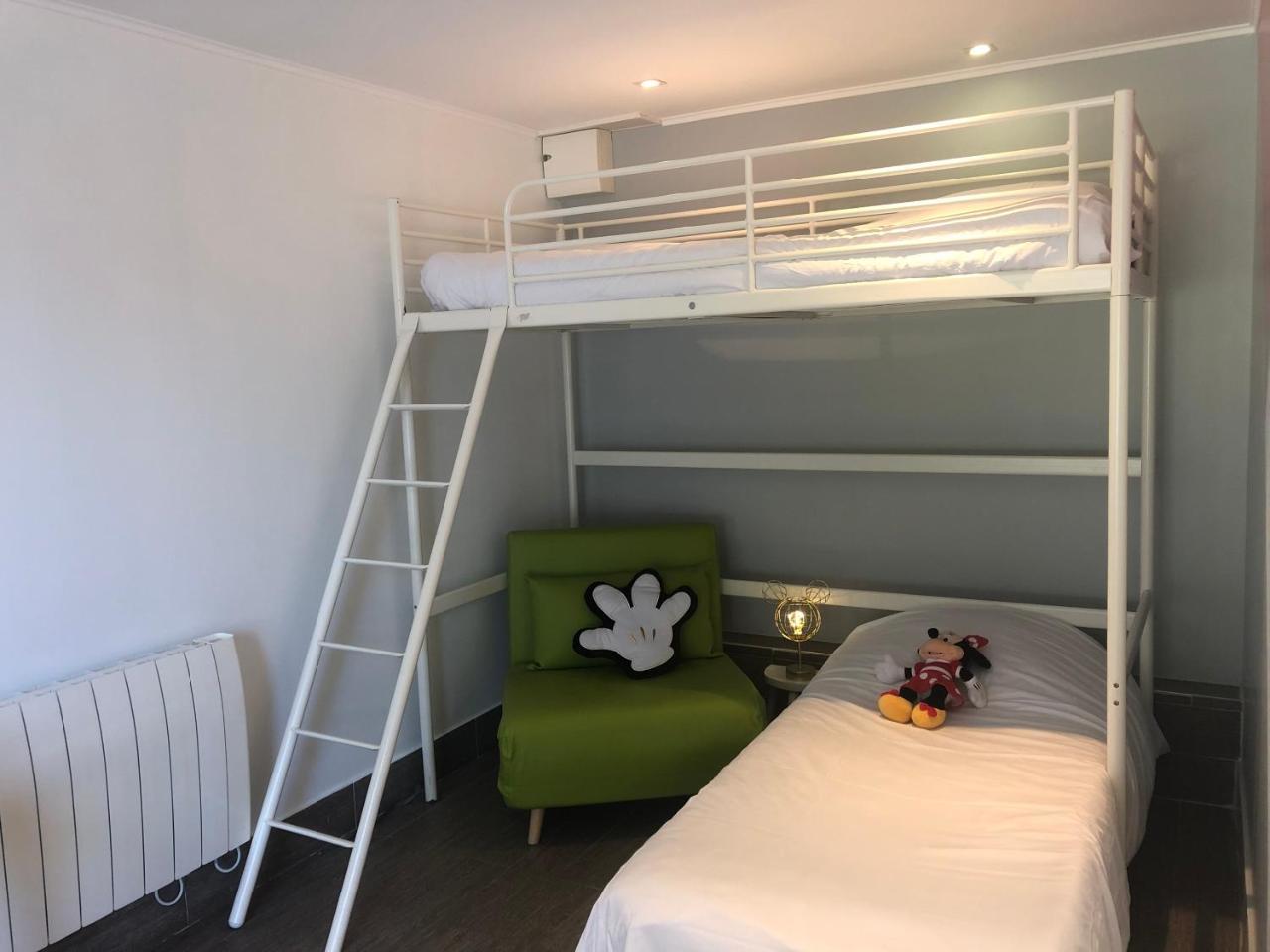 Chambres D'Hotes Poirier Bazin Montry Ngoại thất bức ảnh